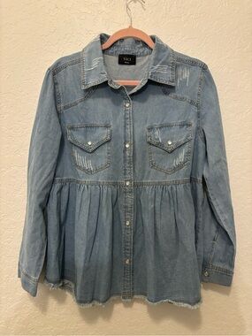 VICI Denim Babydoll Jacket:Button Down Shirt Distressed small